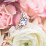 婚約指輪はやっぱりダイヤモンド?結婚したいあなたへ