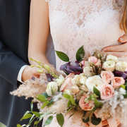 結婚祝いの金額はいくらが正解?関係性ごとに見る相場とおすすめギフト