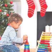 小学生低学年(1・2・3年生)の男の子が喜ぶクリスマスプレゼント。予算と選び方