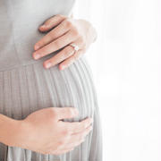 妊婦さんが喜ぶやさしいプレゼント。妊娠祝いにぴったり、お役立ちマタニティギフト
