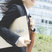 【2020】姪の就職祝いにプレゼントを贈ろう。入社後の生活を応援するメッセージを添えて
