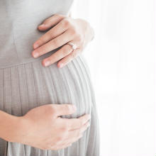 妊婦さんが喜ぶやさしいプレゼント。妊娠祝いにぴったり、お役立ちマタニティギフト