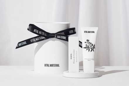 GIFT BOX SET(リップバーム・ハンドクリーム)