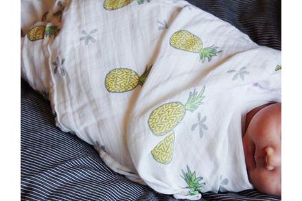 Swaddle Blanket/パイナップル柄