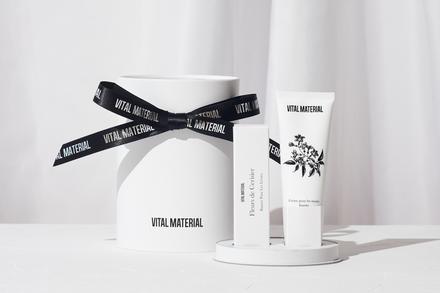 GIFT BOX SET(リップバーム・ハンドクリーム)