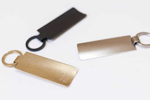TM shoe horn