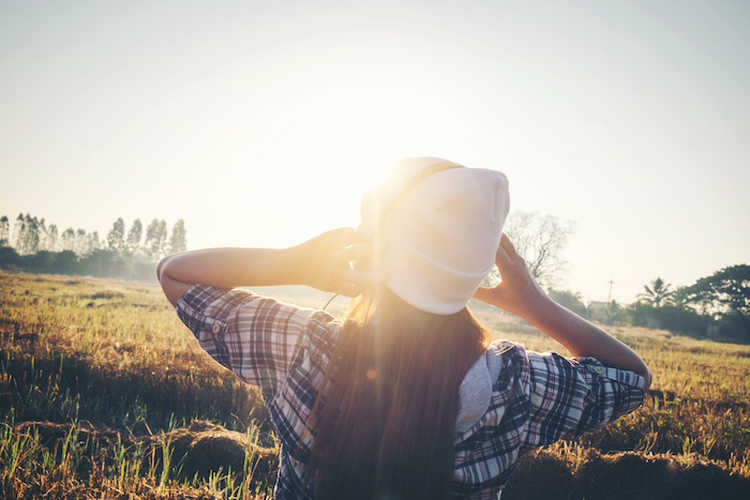 秋のピクニックにおすすめ 持ち寄りアイテム11選と訪れたいエリア特集 Anny アニー