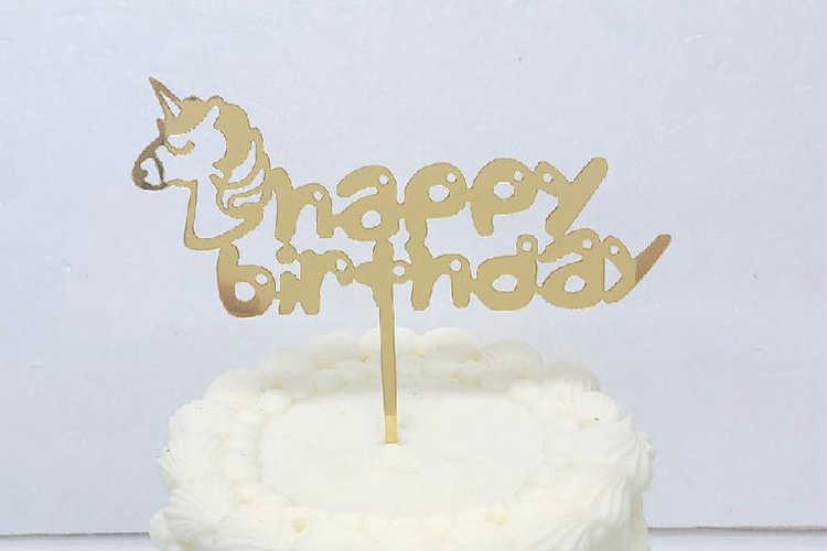 Cake Topper(ケーキの上に飾る”happy birthday”のデコレーションアイテム)※有料 | オプション