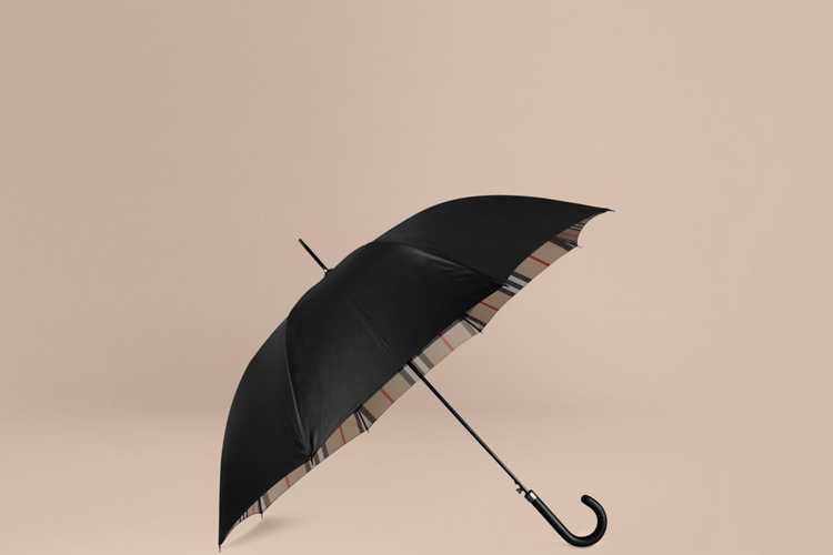 傘のプレゼントおすすめ14選 女性がもらって嬉しい使える傘をセレクト Anny アニー
