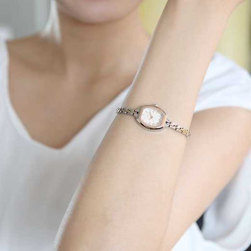 社会人彼女へ贈る時計のプレゼントは 女性らしさを演出する華奢デザインのものを Anny アニー