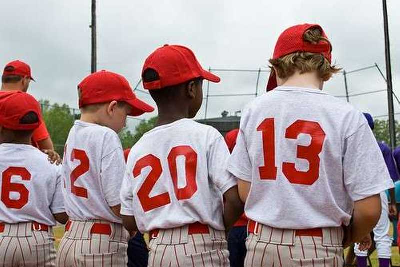 未来のスター選手へ 小学生の男の子に贈りたい スポーツ用品のプレゼント Anny アニー