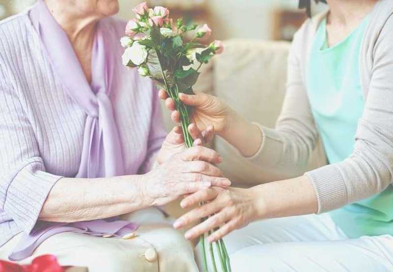 家族みんなで米寿のお祝い おばあちゃんに贈りたい縁起の良いギフトたち Anny アニー