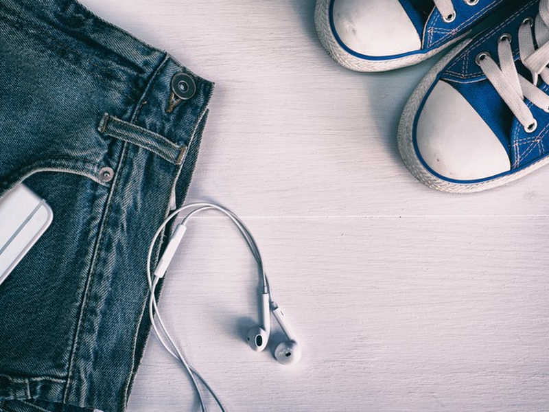 毎日使うものだから 愛する彼氏にはオンオフ使える人気スニーカを贈ろう Anny アニー