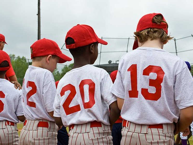 未来のスター選手へ 小学生の男の子に贈りたい スポーツ用品のプレゼント Anny アニー