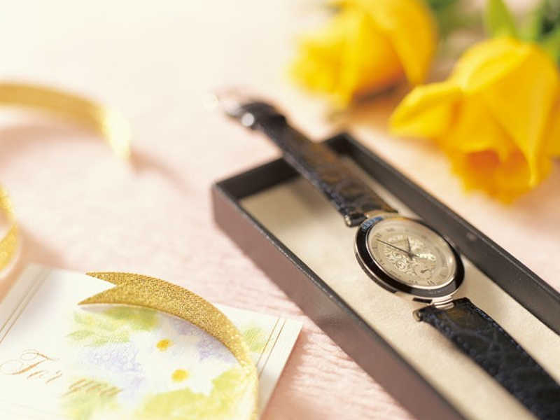 女性向け腕時計のプレゼント特集 選び方 Amp 人気ブランドをご紹介 Anny アニー