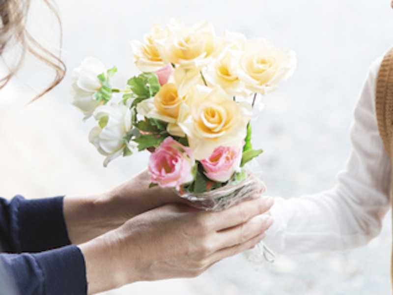 敬老の日 長く咲くプリザーブドフラワーを 元気を願う祖父母へ贈る人気ギフト Anny アニー